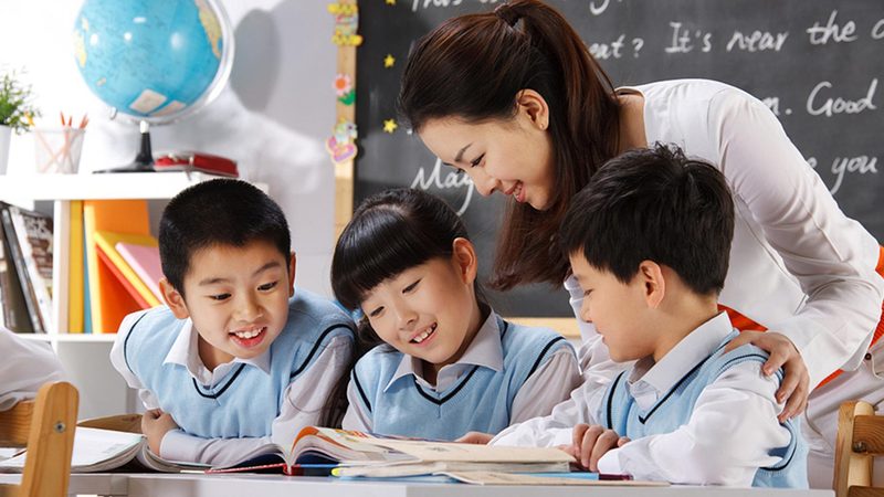 地铁与公交：培训学校选址的权衡之道